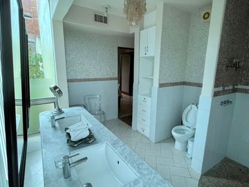 ¡Tu Sueño Hecho Realidad! Penthouse Llave en Mano con Rooftop Privado en la Vibrante 5ta Avenida 🌅✨