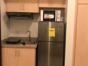 Paseo De Roces | Studio unit for Sale in Legazpi Village, Makati City Near Makati Med and Greenbelt