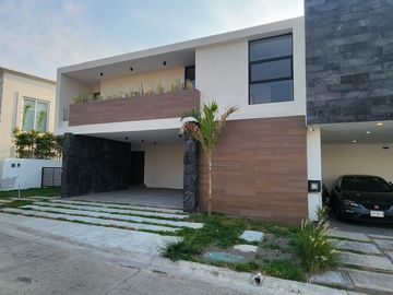 CASA EN VENTA EN PUNTA TIBURÓN RIVIERA VERACRUZANA | ARLETTE FLORES