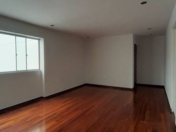 MIRAFLORES LINDO DEPARTAMENTO EN VENTA AV. RICARDO PALMA -  PARQUE TRADICIONES ¡¡NEGOCIABLE!!