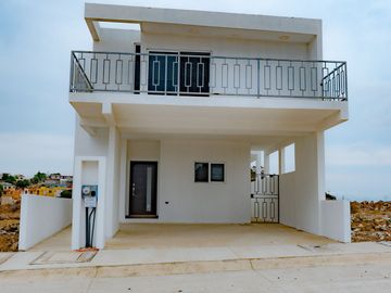 EXCELENTE CASA NUEVA EN TERRANOVA ROSARITO BAJA CALIFORNIA