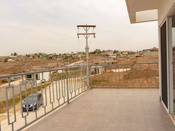 EXCELENTE CASA NUEVA EN TERRANOVA ROSARITO BAJA CALIFORNIA