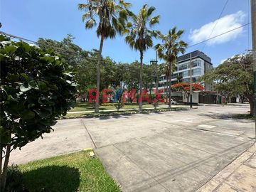 Se Vende Departamento Frente Al Parque En Surco