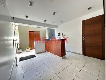 Se Vende Departamento Frente Al Parque En Surco