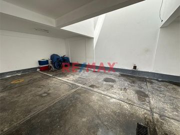 Se Vende Departamento Frente Al Parque En Surco