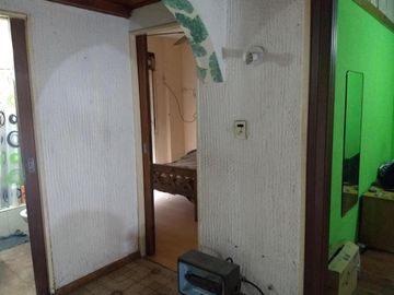 PH 3 AMBIENTES AL FRENTE CON COCHERA Y QUINCHO - PRIMER PISO POR ESCALERA - ZONA CASEROS