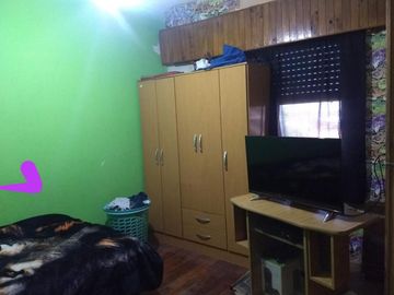 PH 3 AMBIENTES AL FRENTE CON COCHERA Y QUINCHO - PRIMER PISO POR ESCALERA - ZONA CASEROS