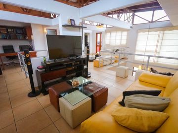 SUPER OPORTUNIDAD: VENTA GRAN DEPA EN SURCO