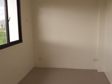 Bacolod Townhouse only 7,300 monthly payment 2 bedrooms
