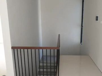 LANGKA! Rumah Araya 2 Galaxy Bumi Permai Mewah Gress Baru 2 Lantai Strategis Dkt Raya MERR Kertajaya SHM