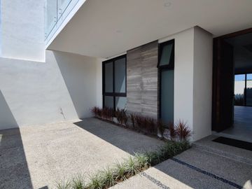 Casa en preventa, 3 rec + estudio y alberca privada, en Fluvial Vallarta