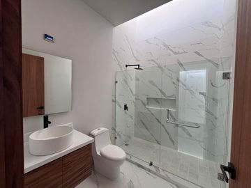 Casa en preventa, 3 rec + estudio y alberca privada, en Fluvial Vallarta
