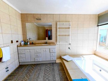 Se vende lujosa casa en sector la Herradura, Coquimbo.