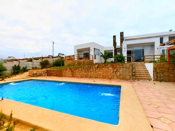 Se vende lujosa casa en sector la Herradura, Coquimbo.
