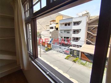 Venta De Departamento Duplex De 237 M2 A 290 Mil Dólares Negociables En Santiago De Surco