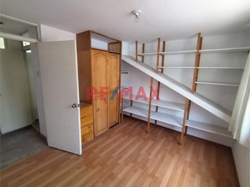 Venta De Departamento Duplex De 237 M2 A 290 Mil Dólares Negociables En Santiago De Surco