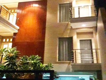 Kost Dekat Kampus UWKS, Mall Ciputra World Surabaya