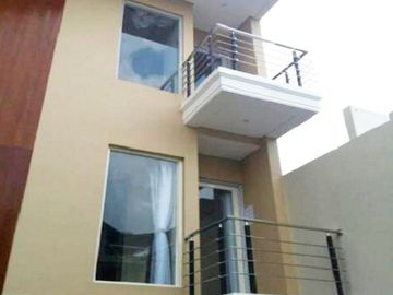 Kost Dekat Kampus UWKS, Mall Ciputra World Surabaya