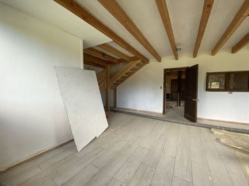 Z O N A S U R . C L Destino habitacional o comercial casa  terreno de 5.000 m2 a orilla de camino público Pedregoso Villarrica
