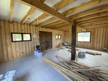 Z O N A S U R . C L Destino habitacional o comercial casa  terreno de 5.000 m2 a orilla de camino público Pedregoso Villarrica