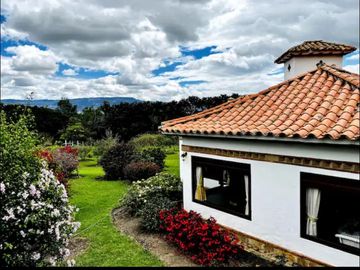 395. ESPECTACULAR CASA EN VILLA DE LEYVA ALTO DE LOS MIGUELES