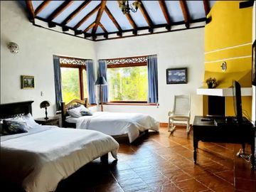 395. ESPECTACULAR CASA EN VILLA DE LEYVA ALTO DE LOS MIGUELES
