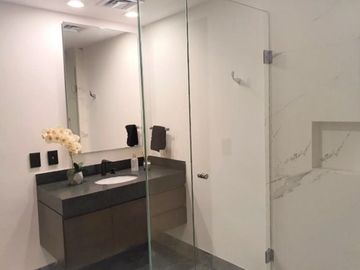 DEPARTAMENTO EN VENTA DE 1 RECÁMARA FRENTE AL MAR EN PUERTO CANCÚN, QUINTANA ROO, ECLUSIVIDAD Y PLUSVALÍA