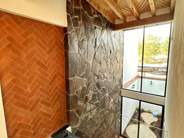 Patzcuaro cerca de la plaza 4 Recamaras TERRAZA  Asador terraza CASA NUEVA