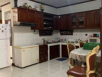 Dijual Cepat Rumah di Puter, Bintaro Sektor 5, Nego Sampai Jadi