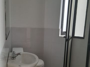 VENDO PROPIEDAD CON 2 CASAS EN URBANIZACION LA CATOLICA CUMBAYA, EXCECLENTE UBICACION A 5 MINUTOS DE LA UNIVERSIDAD SAN FRANCISCO