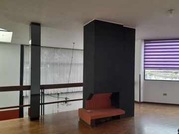 VENDO PROPIEDAD CON 2 CASAS EN URBANIZACION LA CATOLICA CUMBAYA, EXCECLENTE UBICACION A 5 MINUTOS DE LA UNIVERSIDAD SAN FRANCISCO