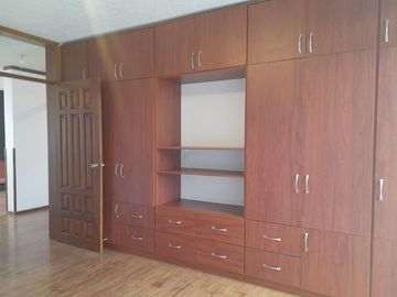 VENDO PROPIEDAD CON 2 CASAS EN URBANIZACION LA CATOLICA CUMBAYA, EXCECLENTE UBICACION A 5 MINUTOS DE LA UNIVERSIDAD SAN FRANCISCO
