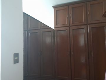 VENDO PROPIEDAD CON 2 CASAS EN URBANIZACION LA CATOLICA CUMBAYA, EXCECLENTE UBICACION A 5 MINUTOS DE LA UNIVERSIDAD SAN FRANCISCO