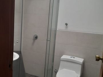 VENDO PROPIEDAD CON 2 CASAS EN URBANIZACION LA CATOLICA CUMBAYA, EXCECLENTE UBICACION A 5 MINUTOS DE LA UNIVERSIDAD SAN FRANCISCO