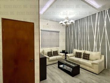 CASA EN VENTA EN PRIVADA BOSQUES DEL CONTRY, A 120 METROS DEL PARQUE, CON ASADOR Y BARRA
