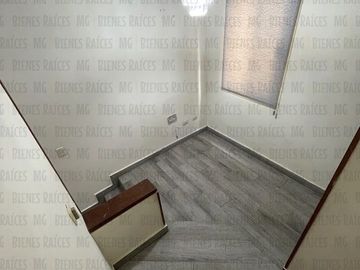 CASA EN VENTA EN PRIVADA BOSQUES DEL CONTRY, A 120 METROS DEL PARQUE, CON ASADOR Y BARRA