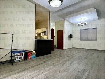 CASA EN VENTA EN PRIVADA BOSQUES DEL CONTRY, A 120 METROS DEL PARQUE, CON ASADOR Y BARRA