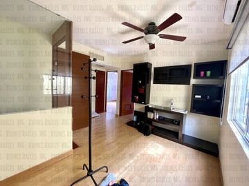 CASA EN VENTA EN PRIVADA BOSQUES DEL CONTRY, A 120 METROS DEL PARQUE, CON ASADOR Y BARRA