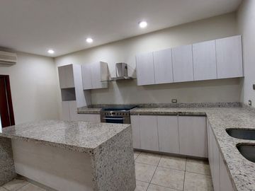 CASA EN VENTA RESIDENCIAL PARQUE ALAMEDA CULIACAN SINALOA