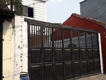 Rumah Akses 1 Mobil, 30 Meter Ke Jalan Munjul Raya