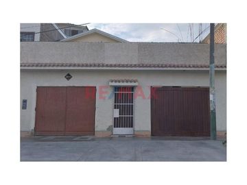 SE VENDE LINDA CASA DE 2 PISOS.EN NVO CHIMBOTE. URB. LAS CASUARINAS ID 1082007