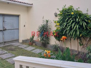 SE VENDE LINDA CASA DE 2 PISOS.EN NVO CHIMBOTE. URB. LAS CASUARINAS ID 1082007
