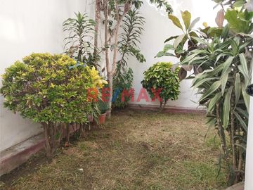 SE VENDE LINDA CASA DE 2 PISOS.EN NVO CHIMBOTE. URB. LAS CASUARINAS ID 1082007