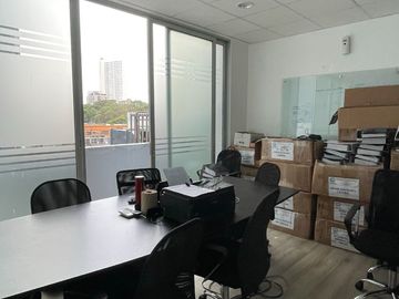 Oficina Coworking en Alquiler en Distrito Financiero
