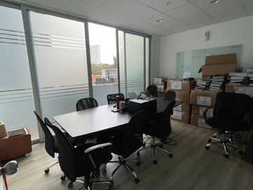 Oficina Coworking en Alquiler en Distrito Financiero