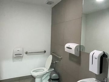 Oficina Coworking en Alquiler en Distrito Financiero
