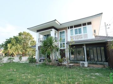 Spacious house for sale on the corner beside the lake in Mooban Ornsirin 3 San Pu Loei, Doi Saket