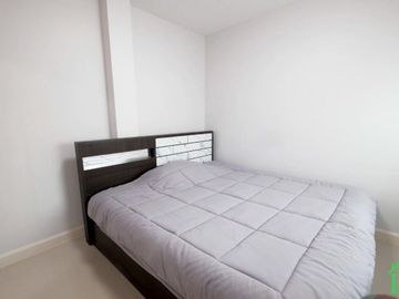 Spacious house for sale on the corner beside the lake in Mooban Ornsirin 3 San Pu Loei, Doi Saket