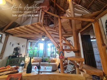 Se vende casa en Sayulita rodeada de hermosa vegetación ideal para rentas y vivir en paz