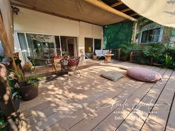 Se vende casa en Sayulita rodeada de hermosa vegetación ideal para rentas y vivir en paz